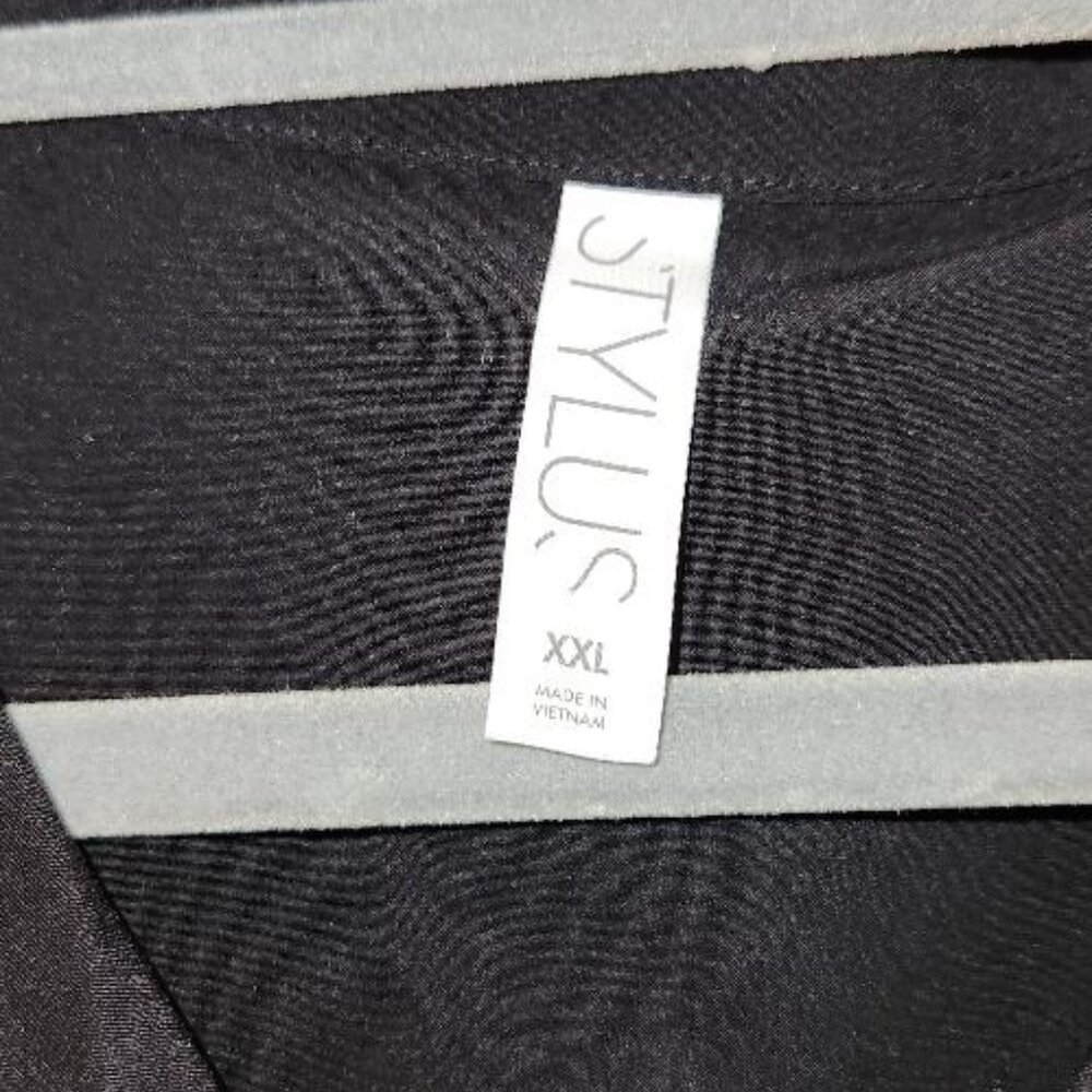 Stylus women's black sleeveless button down shirt - Picture 3 of 3